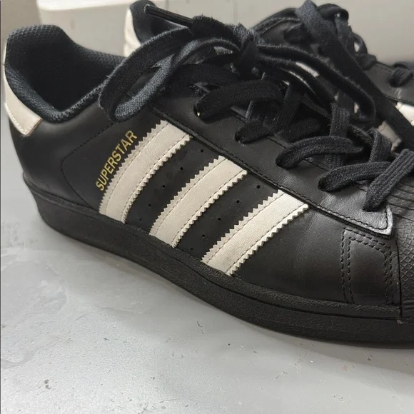 Adidas Black and White Sneakers with Gold Logo - Picture 6 of 6
